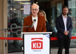 Buecherei Und Buergerdienste Jetzt Am Engelplatz In Jena 15